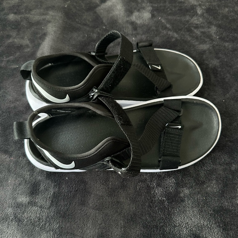 Nike Women’s Vista Sandals